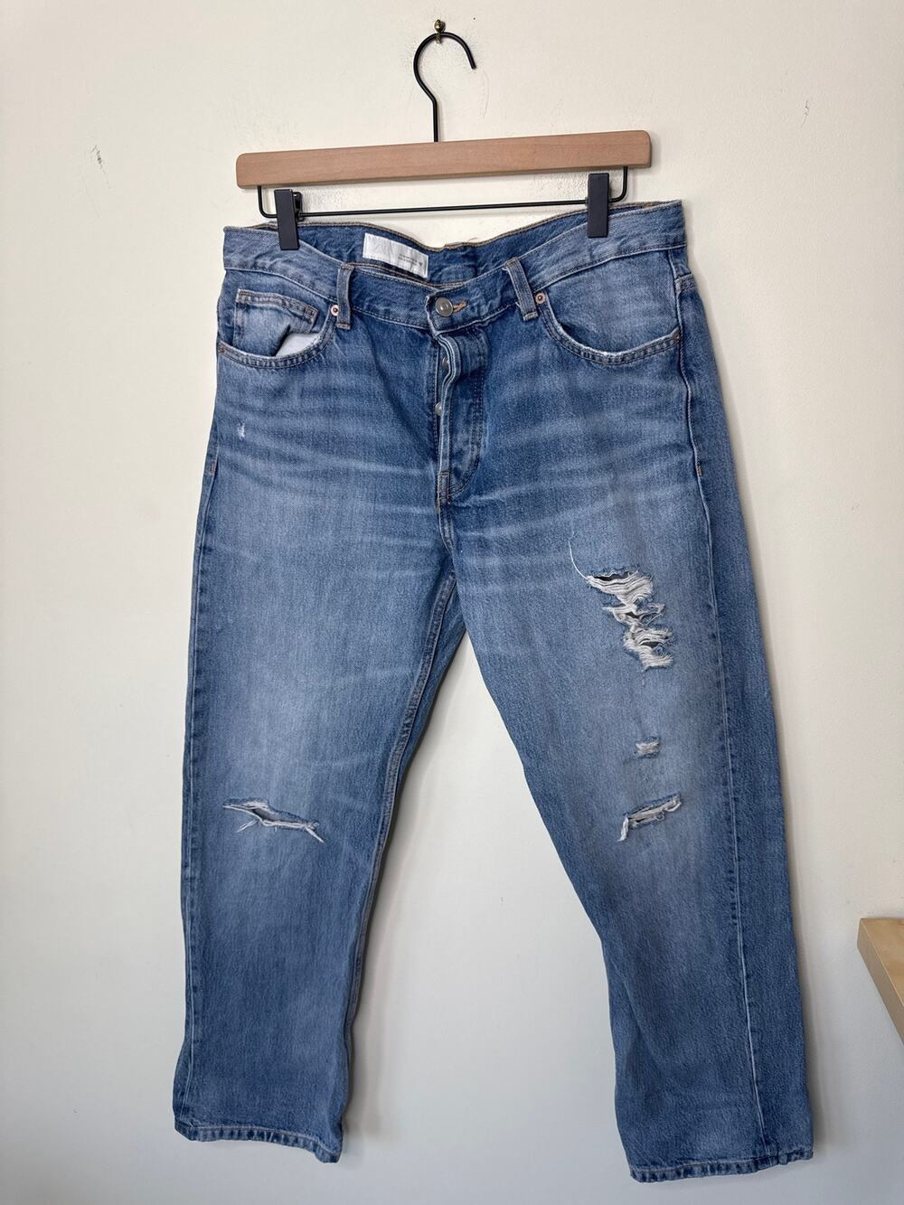 ZARA Distressed Button fly Denim Jeans  4730/039/406/40 Size 8